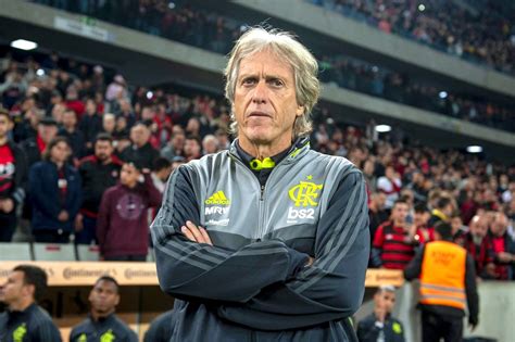 Com grandes ambições após após o final da partida, torcedores do flamengo ironizaram a eliminação do time de jorge jesus e. Jorge Jesus ensaia futebol em vertigem no Flamengo ...