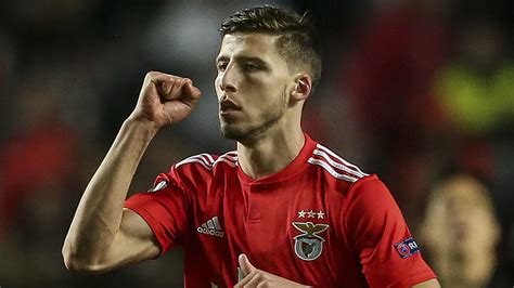 Stay up to date on ruben dias and track ruben dias in pictures and the press. Juventus transfer news: Bianconeri turn to €60m Benfica ...