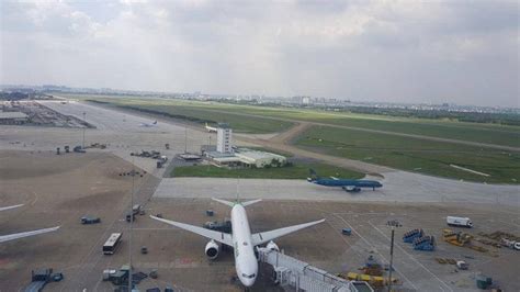 En yakın havaalanı olan tan son nhat uluslararası havaalanı 8 km mesafededir. Sân bay Tân Sơn Nhất dự kiến sẽ dừng hoạt động một đường ...