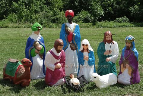 Life Size Outdoor Nativity Scene No Wisemen No Camel Yonder Star