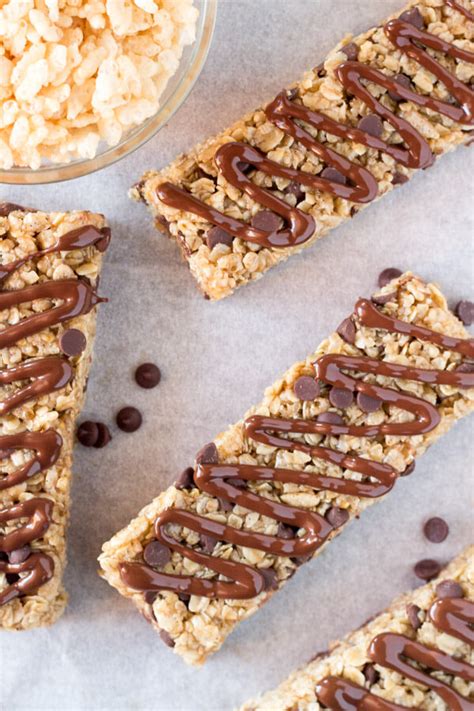 It passes the picky eater seal of approval, the husband seal of approval, sister seal of approval and fellow mommy seal of approval. Homemade Granola Bars - Just so Tasty