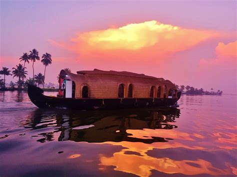 22 Photos That Will Make You Want To Visit The Backwaters Of Kerala Now