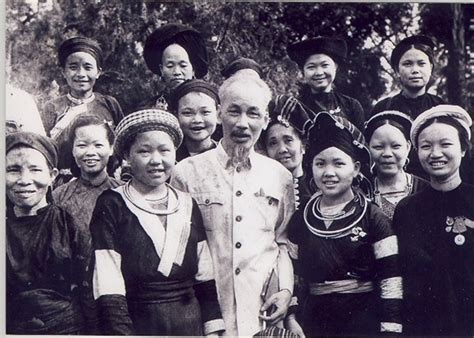 Vai Trò Của Phụ Nữ Trong Xã Hội Theo Tư Tưởng Hồ Chí Minh