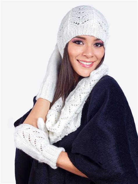 Inti Alpaca Winter Accessory Set Hand Knitted In White Alpaca Wool For