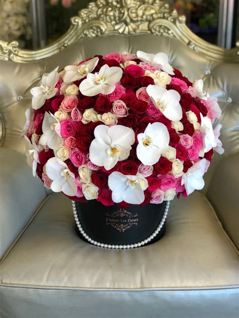 Signature 200 Multicolor Roses With Orchids Jlf Los Angeles Luxury Flowers Bouquet Box