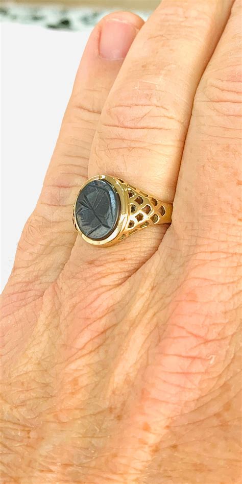 Stunning Vintage 9ct Yellow Gold Carved Hematite Centurion Ring Fully