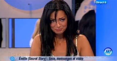 secret story en larmes emilie évoque la sex tape et accuse léo vidéo télé 7sur7 be