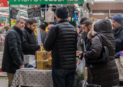 Ces derniers sont appelés les aulnaysiens et les aulnaysiennes. Karim Jemaï, apiculteur aulnaysien — MonAulnay.com - Le ...