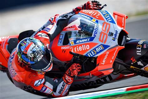 Motogp Catalunya Jorge Lorenzo Takes Maiden Ducati Pole Position In