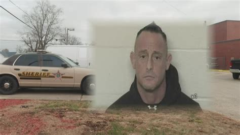 scott county sheriff s deputy charged with dealing steroids
