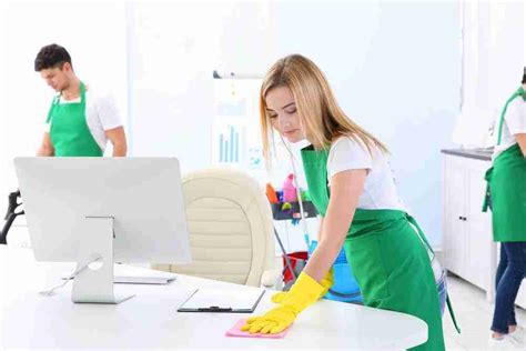 How To Properly Dust An Office Building Evergreen Cleaning Service