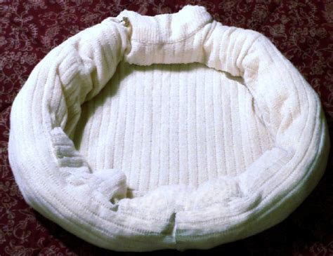 Diy Make A Cat Bed From An Old Sweater Pet Project