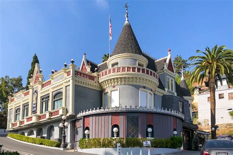 How Much Does It Cost To Be A Member Of The Magic Castle? 2