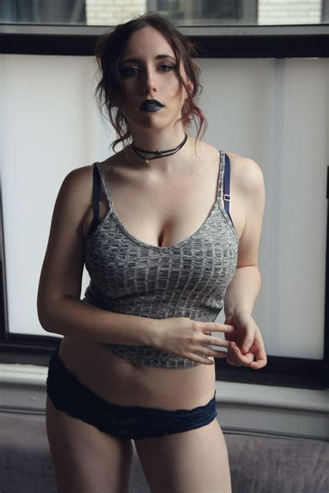Stephanie Van Rijn Completely Bare Dark Lips Redhead Girl Model