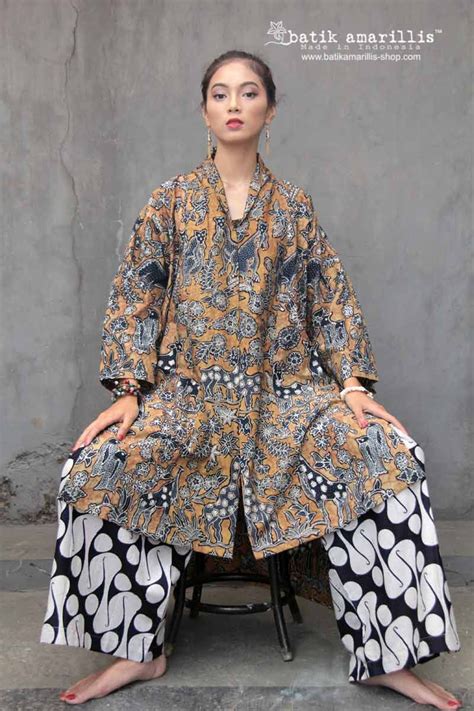 Batik Amarillis Made In Indonesia Proudly Presents Batik Amarilliss Nan Aluih Blouse