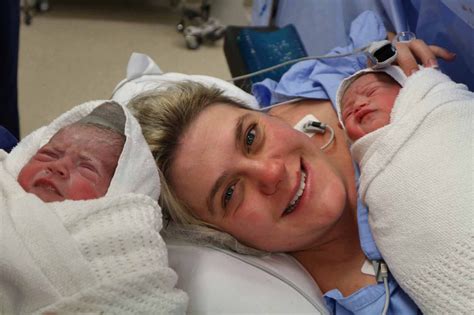 Woman Born With Two Vaginas And Wombs Is Now A Mom Of 4