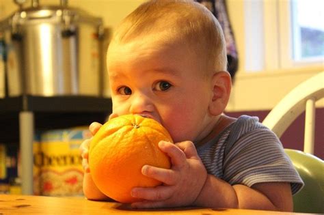 The Squeaky Clean Trick To Eating An Orange Without Getting Your