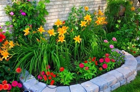 Look at every small space with some sun as an. Small Spaces - 46 Fun Ideas for Your Little Flower Garden