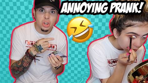 annoying my girlfriend while she does her makeup she slapped me youtube