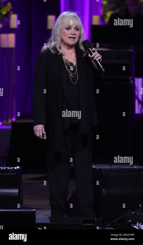 Barbara Mandrell Hi Res Stock Photography And Images Alamy