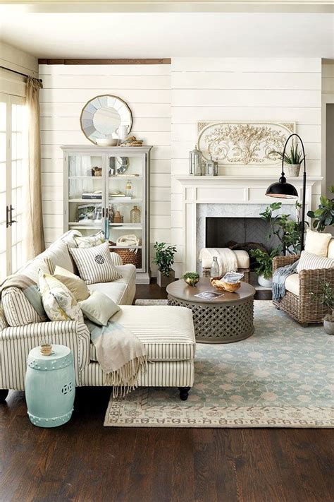 50 Best Farmhouse Living Room Decor Ideas And Designs For 2021