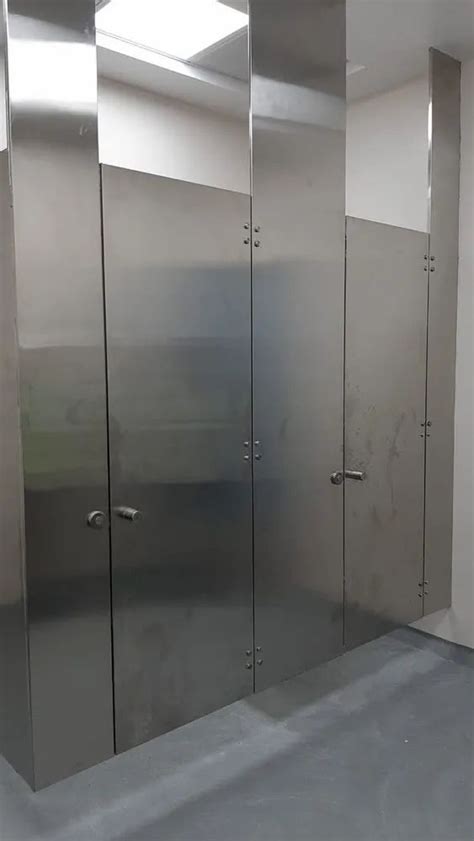 Stainless Steel Modular Ss Honeycomb Toilet Cubicle Partition No Of