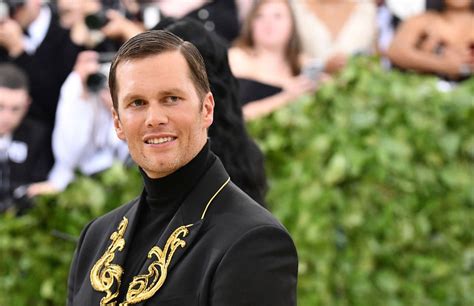 Tom Bradys Met Gala Tux Draws Ire Of Internet Fashion Police Like