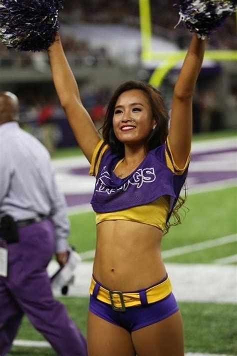 Minnesota Vikings Cheerleader Sexy Cheerleaders Hottest Nfl Cheerleaders Nba Cheerleaders