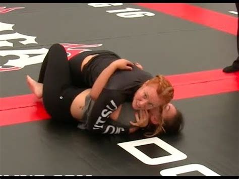 Girls Grappling No Gi Naga Battle At The Beach Women Bjj