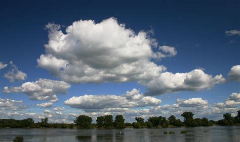 Cirrus Stratus Cumulus Foto And Bild Landschaft Bach Fluss And See