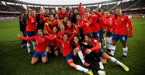 Toda la información de la roja, la roja femenina y la roja juvenil. Futbol Todo | Nómina de la selección chilena femenina ...