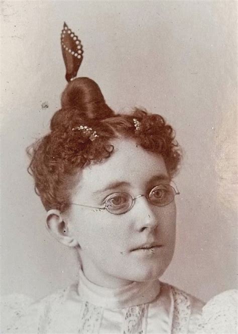 Towards The End Of The 19th Century The Fashion In Hairdressing Changed