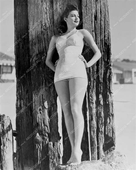 8b20 8511 Beautiful Ava Gardner At The Beach In New Swimwear 8b20 8511 Ebay Vintage