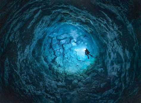 Fotógrafo Capta En México Cuevas Submarinas Mayas Como De Otro Mundo