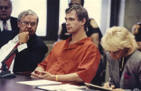 Serial Killers Jeffrey Dahmer O Canibal De Milwaukee