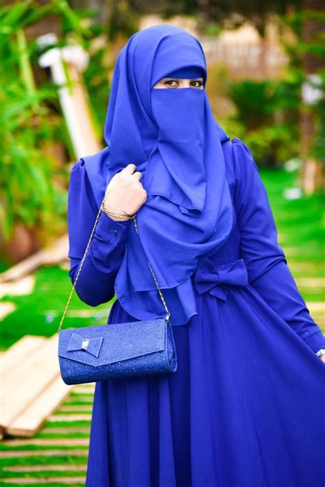 Pin By Alexa June On Elegant Muslim Women Fashion Beautiful Muslim Women Muslim Girls