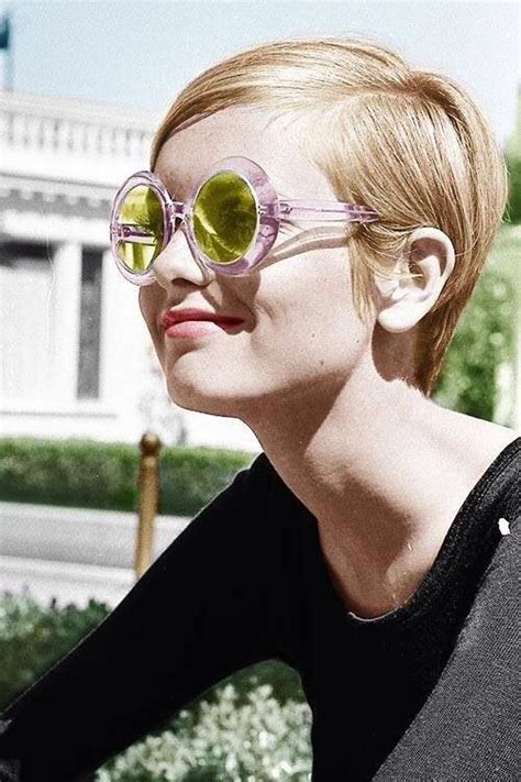 Vintage Everyday 31 Coolest Sunglasses That Celebrities Used To Wear In The 1960s Divas 1960s