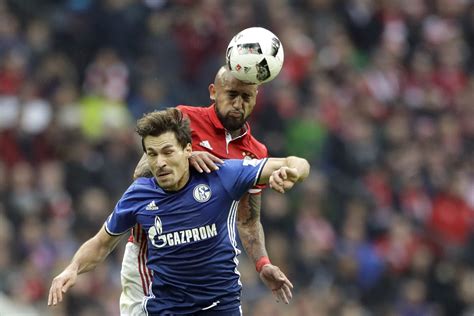 (das „unternehmen) gab heute den abschluss seines börsengangs von. Schalke 04 trotzt Bayern München einen Punkt ab - Fussball ...