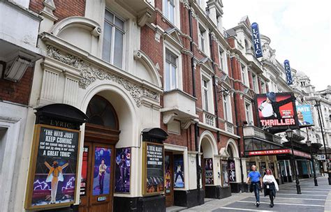 The Next Stage Uk Theatres Adapt To Social Distancing Gulftoday