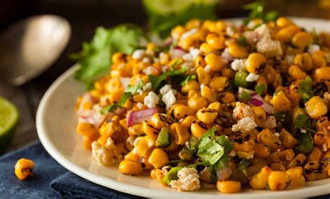 Ensalada de Choclo con Queso y Cilantro Calorías Fitia