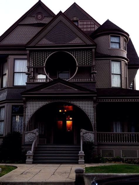 Victorian Era House In Los Angeles Rpics Gothic House Victorian
