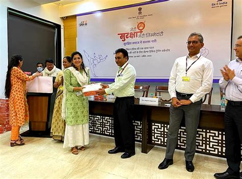 Ministry Of Skill Development And Entrepreneurship Completes Training Female Employees In Self