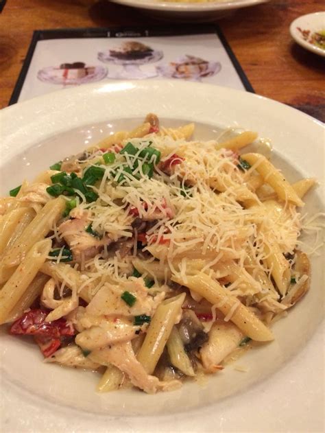A Johnny Carinos Must Have Spicy Chicken And Shrimp Pasta Macaroni