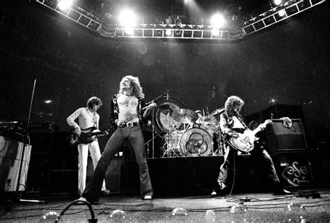 Jury Stands Behind Led Zeppelin In Stairway To Heaven Copyright Case