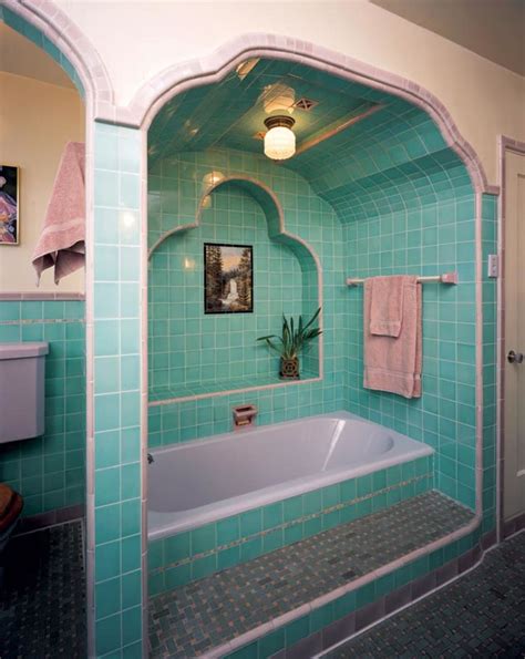 Colorful Old House Bathrooms Vintage Bathroom Decor Vintage