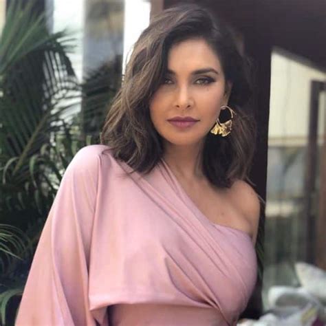 lisa ray being known as a sex symbol at the age of 16 haunted me bollywood life