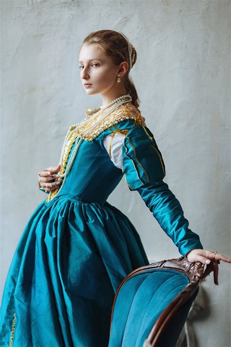 Renaissance Venetian Woman Costume 16th Century Europe Etsy In 2020