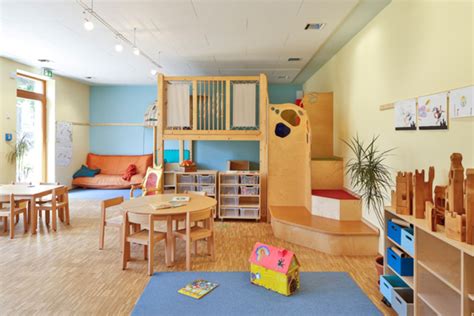 Starke Farben Für Starke Kids Caparol Akzentwand Kindergarten