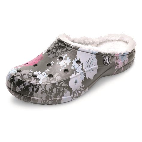 Discounted shoes, clothing, accessories and more at 6pm.com! Crocs Women's Freesail Graphic Lined Clogs - 699559 ...