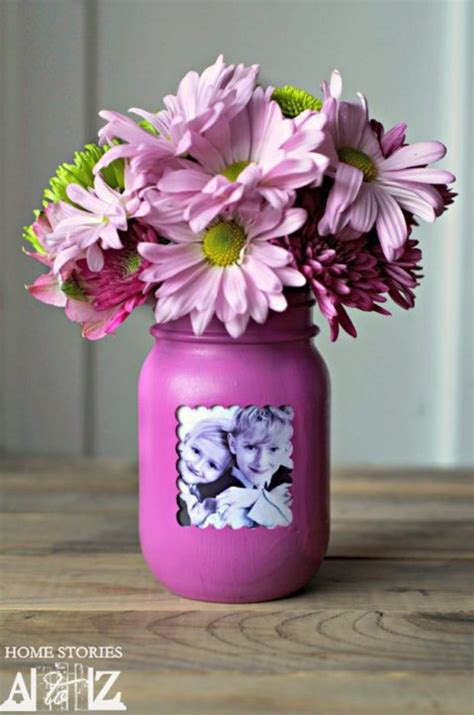 Most of us fall back on the classics when it comes time to buy mother's day gifts: 13 DIY Gift Ideas For Mom l DIY Craft Projects - Sad To ...